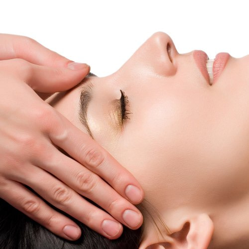 Bon massage du cuir chevelu à Lausanne corps cuir chevelu